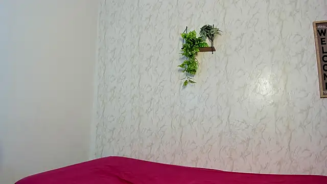 Snapshot of couple_hardroom chatting on February 11, 2026, 12:04 am couple hardroom online show from February 11, 2026, 12:04 am