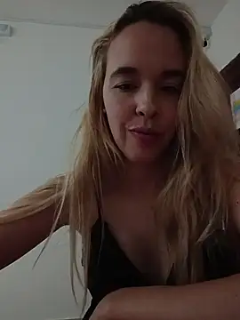 Snapshot of Zairablon chatting on February 25, 2026, 4:55 am Zairablon online show from February 25, 2026, 4:55 am