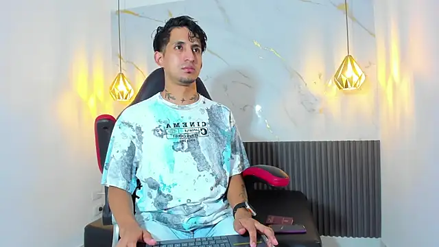 SalvatoreMontes online show from December 16, 2025, 9:20 pm