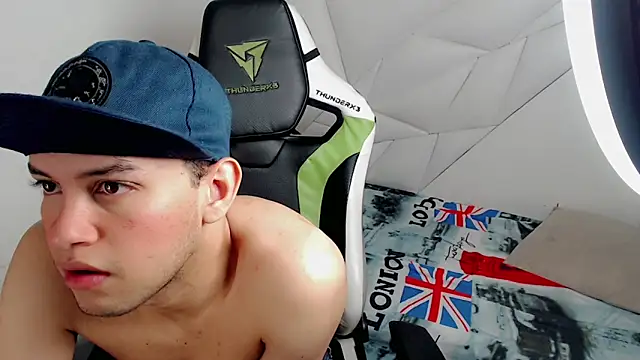 Luky twink online show from December 15, 2025, 4:17 am