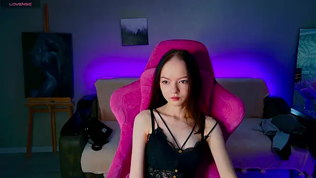 WeksaMur online show from December 17, 2025, 11:16 am