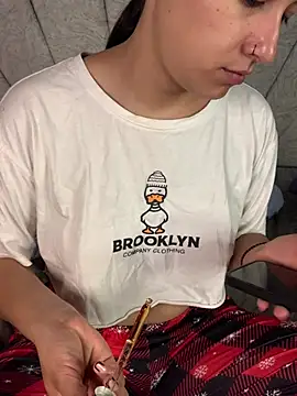 Val12777 online show from April 4, 2026, 11:51 am