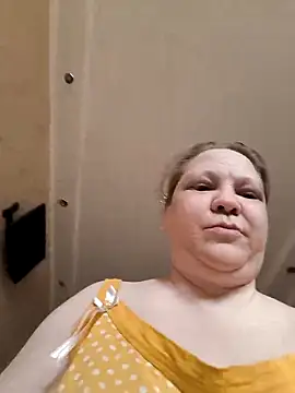 Snapshot of -Queen- chatting on February 23, 2026, 5:27 am -Queen- online show from February 23, 2026, 5:27 am