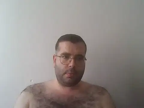 kkadam1 online show from April 17, 2026, 5:32 am