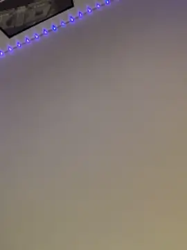 Melissaa00 online show from April 15, 2026, 2:02 pm