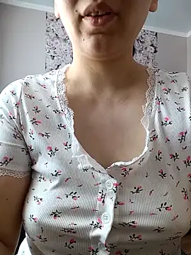 Snapshot of Emilyhomegirl1 chatting on February 24, 2026, 7:50 am Emilyhomegirl1 online show from February 24, 2026, 7:50 am