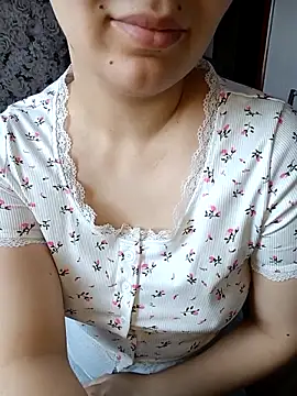 Snapshot of Emilyhomegirl1 chatting on February 26, 2026, 5:28 am Emilyhomegirl1 online show from February 26, 2026, 5:28 am