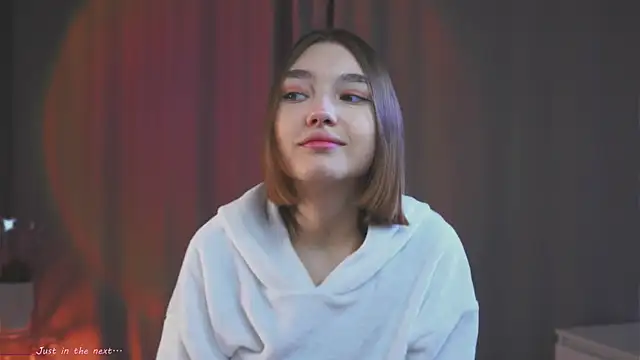 Leyla crsh online show from March 26, 2026, 5:02 am