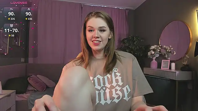 Snapshot of Alison_Doody chatting on February 13, 2026, 7:37 am Alison Doody online show from February 13, 2026, 7:37 am