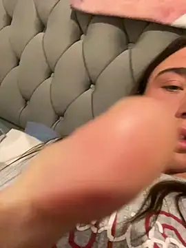 MillieB online show from February 7, 2026, 3:32 am