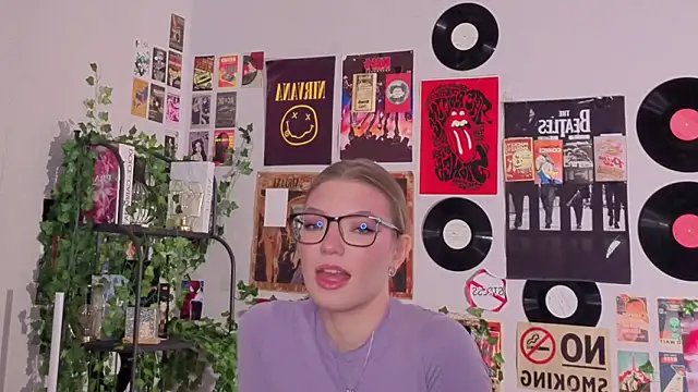 Snapshot of JeaneneWoltz chatting on January 19, 2026, 9:13 am JeaneneWoltz online show from January 19, 2026, 9:13 am