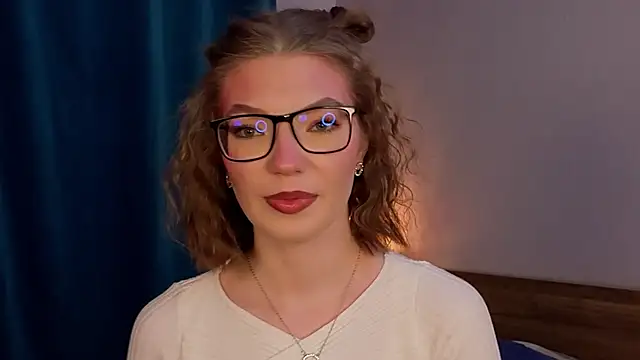 Snapshot of JeaneneWoltz chatting on February 6, 2026, 6:00 pm JeaneneWoltz online show from February 6, 2026, 6:00 pm