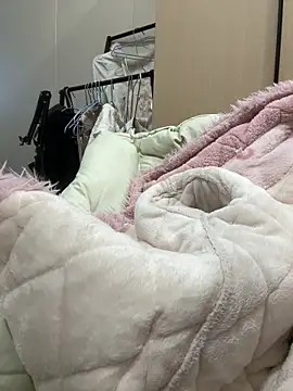 mengmeng776 online show from February 24, 2026, 11:58 pm