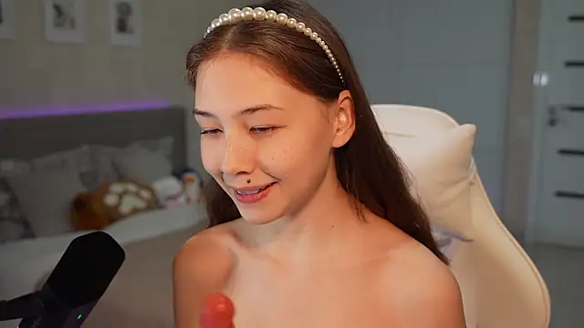 Snapshot of luna_young chatting on January 17, 2026, 6:11 pm luna young online show from January 17, 2026, 6:11 pm