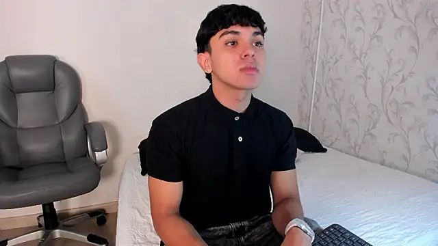  TaylorBlack online show from February 25, 2026, 11:42 am