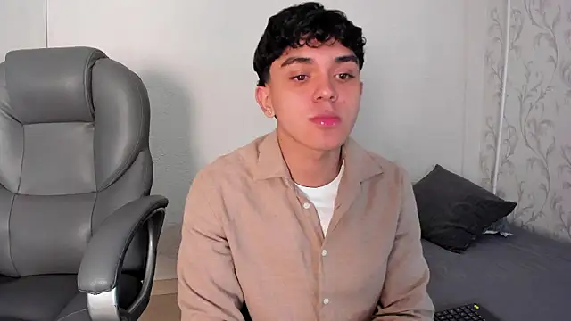  TaylorBlack online show from March 26, 2026, 11:27 am