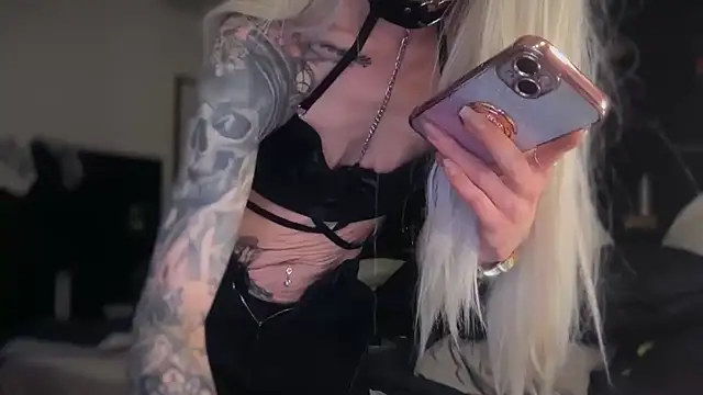 Melina Diamond online show from March 19, 2026, 11:53 pm