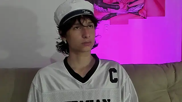 cirosky elchicopolla online show from March 17, 2026, 3:44 am