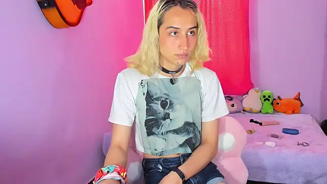 Elis-Darling online show from February 4, 2026, 7:31 pm