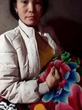 Girl cutee online show from January 5, 2026, 8:34 pm