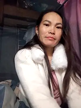 Girl cutee online show from February 3, 2026, 10:37 pm