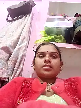 Snapshot of Uma_pande chatting on February 3, 2026, 2:44 pm Uma pande online show from February 3, 2026, 2:44 pm