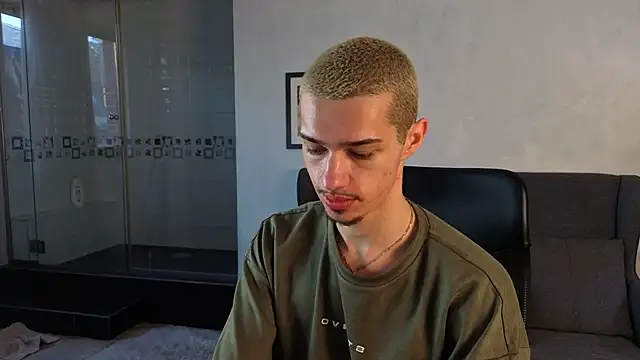 KaydenDrew online show from April 6, 2026, 4:32 am