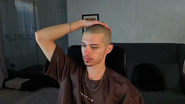 KaydenDrew online show from April 9, 2026, 4:34 am