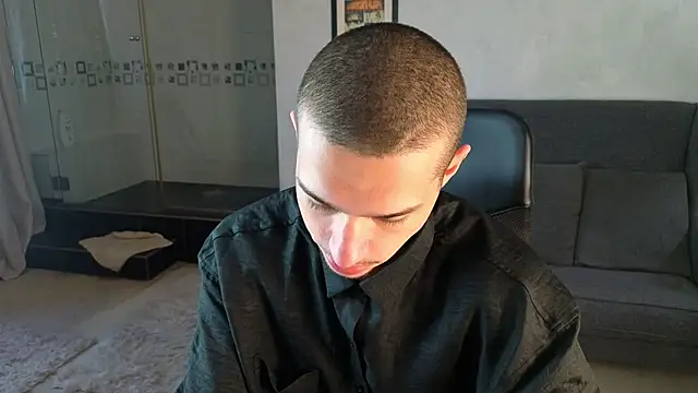 KaydenDrew online show from April 17, 2026, 4:37 am