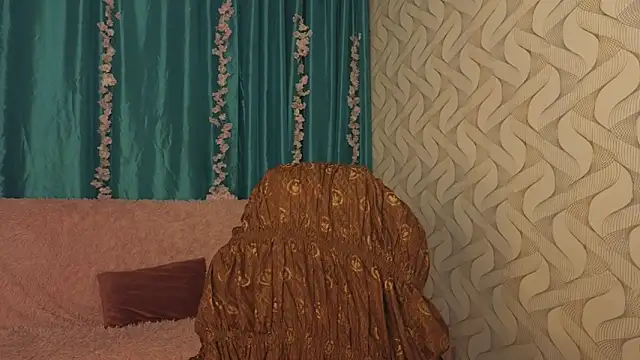 Snapshot of EvaTemptt chatting on February 3, 2026, 3:28 pm EvaTemptt online show from February 3, 2026, 3:28 pm