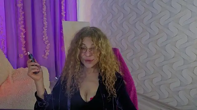 Snapshot of EvaTemptt chatting on March 4, 2026, 2:56 pm EvaTemptt online show from March 4, 2026, 2:56 pm