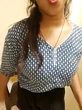 Geeta rani79 online show from April 21, 2026, 3:02 am