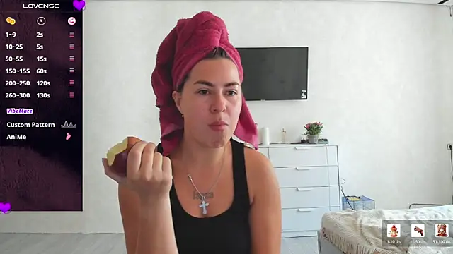 Snapshot of Roxi_Joy chatting on June 11, 2026, 8:01 am Roxi Joy online show from June 11, 2026, 8:01 am