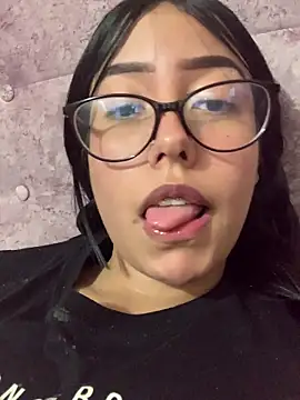 Candy LS online show from February 3, 2026, 2:53 am