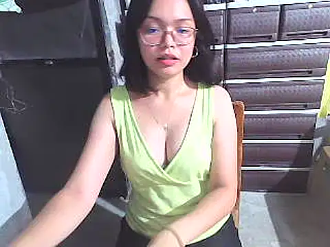 lwkfine online show from May 7, 2026, 1:05 pm