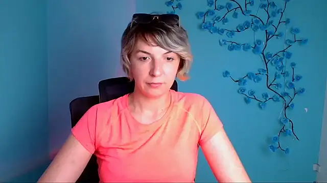 Snapshot of Lana_Foxyy chatting on May 19, 2026, 11:38 am Lana Foxyy online show from May 19, 2026, 11:38 am