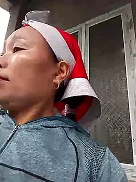 Maikha08 online show from April 17, 2026, 1:41 am