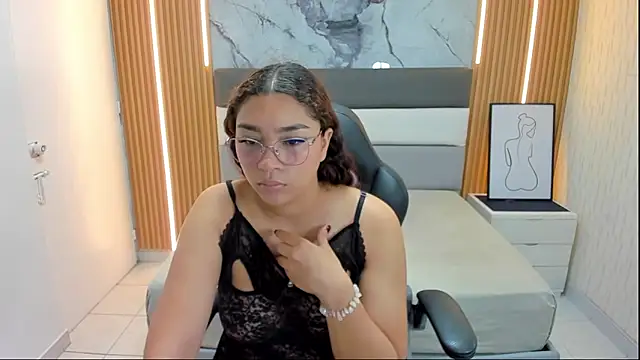 angelinemore online show from January 10, 2026, 6:53 pm