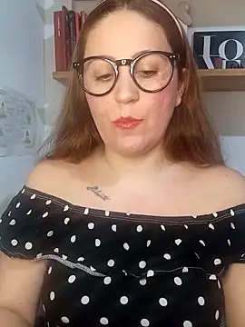SofiEsteves online show from June 9, 2026, 1:56 pm