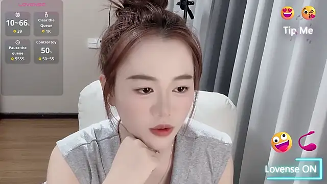 Amireux-8 online show from April 8, 2026, 11:54 am