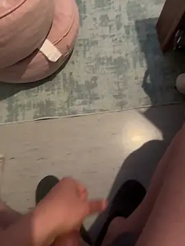 esmer baran44 online show from March 17, 2026, 8:23 pm