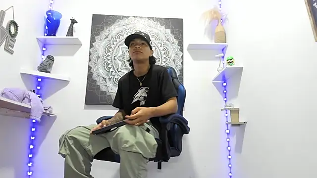 AndyKings 1 online show from April 9, 2026, 4:23 am