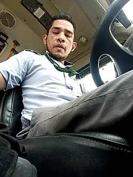 Snapshot of Gloryholeroom chatting on February 1, 2026, 5:22 pm Gloryholeroom online show from February 1, 2026, 5:22 pm