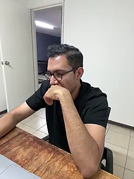 AdrianGarcia89 online show from May 12, 2026, 1:25 am