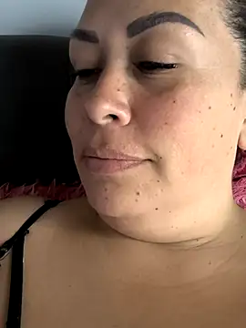 Snapshot of Natymendoza998 chatting on February 9, 2026, 10:36 pm Natymendoza998 online show from February 9, 2026, 10:36 pm