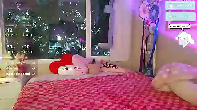 Snapshot of itscleomoon chatting on February 13, 2026, 1:34 am itscleomoon online show from February 13, 2026, 1:34 am