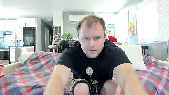 Studmuffin4you online show from February 19, 2026, 7:43 pm