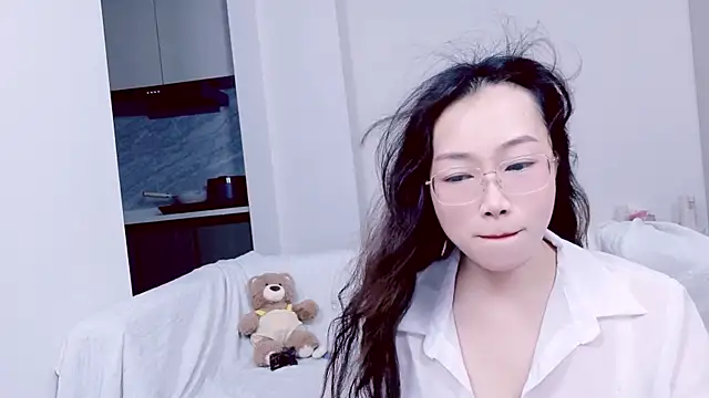 xinxinchuxin661 online show from June 1, 2026, 9:16 pm