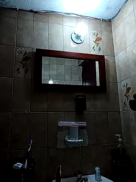 L hotcream online show from March 30, 2026, 8:43 pm