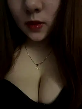 Snapshot of Tiamo2234 chatting on December 17, 2025, 1:06 pm Tiamo2234 online show from December 17, 2025, 1:06 pm